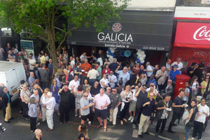 Londres-Cierre bar Galicia1
