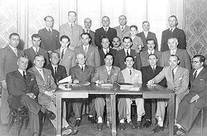 Comisión Directiva de la Institución de la primera mitad del siglo. Comisión Directiva de la Institución de la primera mitad del siglo.