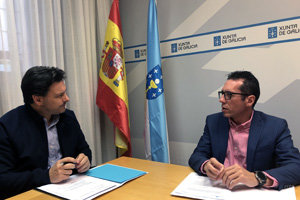 Antonio Rodríguez Miranda y Roberto González, durante su encuentro. Antonio Rodríguez Miranda y Roberto González, durante su encuentro.