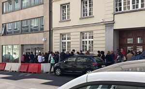 El Consulado de Bélgica registró colas para poder votar. El Consulado de Bélgica registró colas para poder votar.