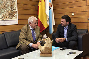 Elisardo Flores y Rodríguez Miranda, durante la reunión. Elisardo Flores y Rodríguez Miranda, durante la reunión.