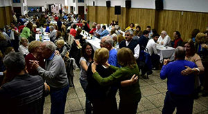 Panorámica del salón. Panorámica del salón.