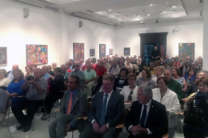 El salón se llenó para asistir al acto en la Casa de Galicia en Madrid.