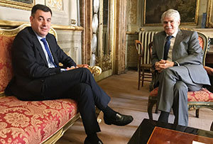 Román Rodríguez y Alfonso Dastis 2