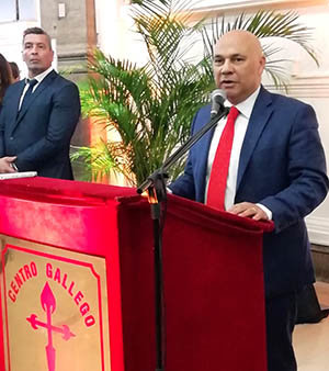 Raúl Olmos, ceo del Grupo BASA dura su intervención, en la inauguración. Raúl Olmos, ceo del Grupo BASA dura su intervención, en la inauguración.