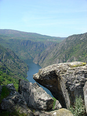 El Cañón del Sil, en Parada de Sil, en plena Ribeira Sacra. El Cañón del Sil, en Parada de Sil, en plena Ribeira Sacra.