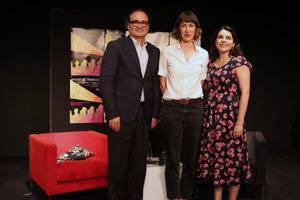 Ana Schulz, junto a otros protagonistas del inicio de la semana del cine español en el Cervantes.