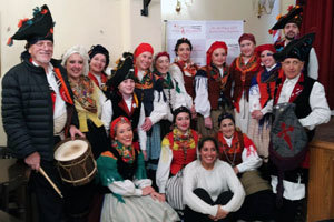 Los conjuntos de música y bailes de la FAGRA se preparan para participar en los festejos de la Avenida de Mayo. Los conjuntos de música y bailes de la FAGRA se preparan para participar en los festejos de la Avenida de Mayo.