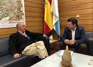 Manuel Fajín y Rodríguez Miranda, durante la reunión en Santiago.