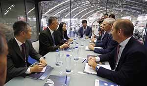 Francisco Conde, durante la reunión con empresarios chinos en Mindtech. Francisco Conde, durante la reunión con empresarios chinos en Mindtech.