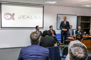 El conselleiro de Economía, durante su intervención en el acto celebrado en Jealsa. El conselleiro de Economía, durante su intervención en el acto celebrado en Jealsa.