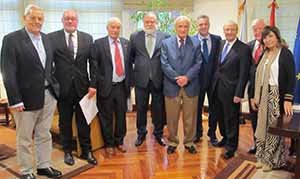 Alfonso S. Palomares, Daniel Fernández, Ángel Mario Carreño, José de Cora, José Ramón Ónega, Jenaro Castro, Carlos G. Reigosa, José Manuel Romero, conde de Fontao, y Mari Paz Echenique