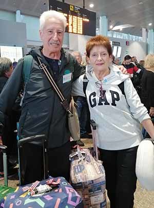 María Cruz Cereijo y su marido, a su llegada al aeropuerto de Vigo. María Cruz Cereijo y su marido, a su llegada al aeropuerto de Vigo.