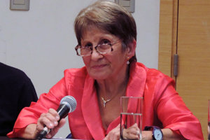Aurelia quiere oir