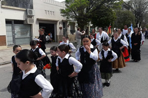 Un momento de la procesión. Un momento de la procesión.