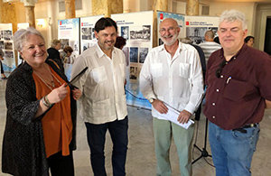 María Xosé Porteiro, Rodríguez Miranda, Juan Fernández Trigo y Núñez Seixas, durante la inauguración de la muestra.