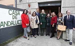 Amós García, durante su visita a la Casa de Andalucía de Vigo. Amós García, durante su visita a la Casa de Andalucía de Vigo.