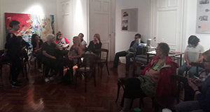 Tras la proyección los participantes debaten sobre las consecuencias de la violencia machista. Tras la proyección los participantes debaten sobre las consecuencias de la violencia machista.