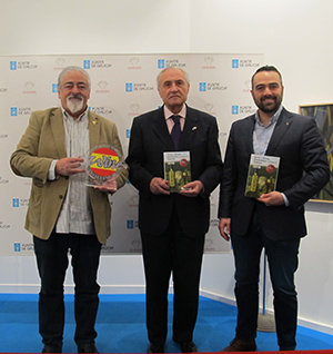Luis Paadín José Ramón Ónega, y Alejandro Paadín, durante la presentación de la Guía en la Casa de Galicia en Madrid. Luis Paadín José Ramón Ónega, y Alejandro Paadín, durante la presentación de la Guía en la Casa de Galicia en Madrid.