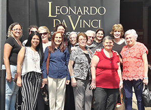 Miembros de la asociación Rosalía de Castro de São Paulo, en la visita a la exposición sobre Leonardo da Vinci. Miembros de la asociación Rosalía de Castro de São Paulo, en la visita a la exposición sobre Leonardo da Vinci.