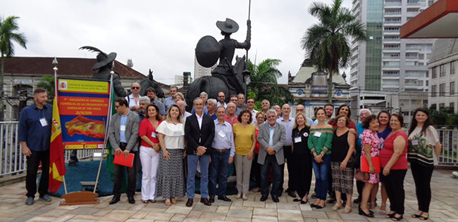 Foto de familia de los participantes en el Encuentro. Foto de familia de los participantes en el Encuentro.