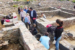 El programa se desarrolla en el castro de Castromaior, en Portomarín. El programa se desarrolla en el castro de Castromaior, en Portomarín.