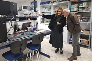 Un momento de la visita de Carmen Pomar al campus de Lugo. Un momento de la visita de Carmen Pomar al campus de Lugo.