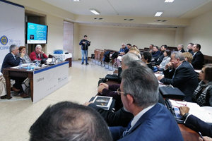 El secretario xeral de Política Lingüística, Valentín García, y el vicepresidente del Consello da Cultura Galega, Xosé Manoel Núñez Seixas, intervinieron en el reltario.