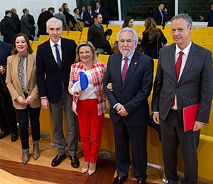 13,30 h.- O conselleiro de Economía, Emprego e Industria, Francisco Conde, asistirá á entrega dos Premios Galicia Global. No edificio CINC (Monte Gaiás, s/n).
foto xoán crespo
19/12/2019