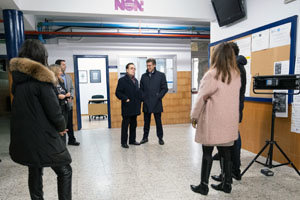 Alberto Núñez Feijóo, a su llegada al IES Blanco Amor de Ourense.
