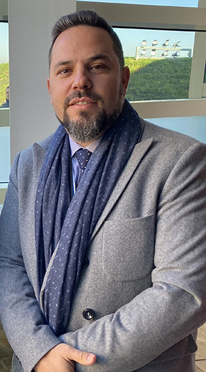 Santos Gastón Juan, durante el pasado Pleno celebrado en Santiago.