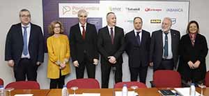 Francisco Conde posa con el resto de participantes en el acto de presentación del proyecto Cologistics. Francisco Conde posa con el resto de participantes en el acto de presentación del proyecto Cologistics.