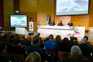 09,30 h.- A conselleira de Educación, Universidade e Formación Profesional, Carmen Pomar, acompañada da secretaria xeral de Igualdade, Susana López Abella, abrirá a xornada Igualdade de Xénero na FP. No CIFP Politécnico (rúa Rosalía de Castro, 133).
foto xoán crespo
17/12/2019