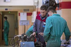 Los certificados en prevención de riesgos laborales facilitan el acceso del alumnado de FP al mercado laboral. Los certificados en prevención de riesgos laborales facilitan el acceso del alumnado de FP al mercado laboral.