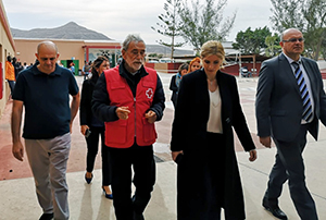 Jalloul, durante su visita a una de las ONG. Jalloul, durante su visita a una de las ONG.