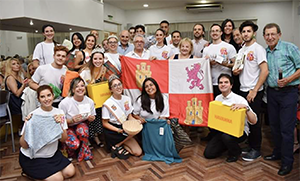 Participantes en la celebración del Centro de Castilla y León de Mar del Plata. Participantes en la celebración del Centro de Castilla y León de Mar del Plata.