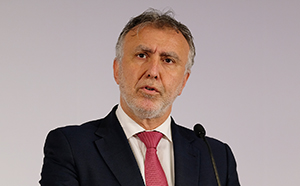 Ángel Víctor Torres,