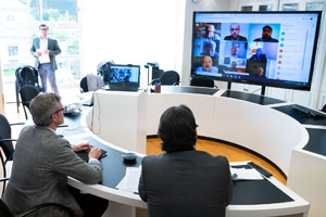17,00 h.- O vicepresidente da Xunta, Alfonso Rueda, e o secretario xeral da Emigración, Antonio Rodríguez Miranda, participarán por videoconferencia na reunión da Comisión delegada co Consello de Comunidades Galegas. No Gabinete da Vicepresidencia (3º andar).
foto xoán crespo
04/05/2020