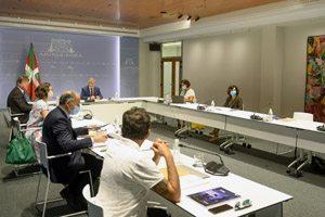 Iñigo Urkullu presidió la reunión del Patronato del Instituto Etxepare.