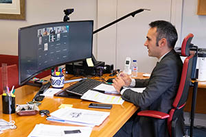 09,30 h.- O director do Instituto Galego de Promoción Económica (Igape), Fernando Guldrís, participará por videoconferencia na presentación da terceiro edición da aceleradora vertical Bussines Factory Food (BFFood). Na sala de xuntas do Igape.
foto xoán crespo
20/10/2020
