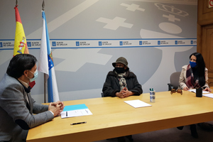 Antonio Rodríguez Miranda, durante su reunión con Lucero Dámaso y Luisi Motta.