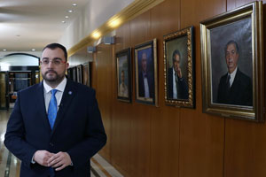 El presidente del Principado, Adrián Barbón, durante el mensaje de Año Nuevo.