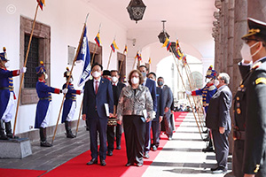 Embajadora en Ecuador