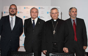 El delegado de la Xunta en Madrid, José Ramón Ónega y el obispo de Lugo, Alfonso Carrasco, flanqueados por Luis Latorre y Miguel  A. Cabana 
