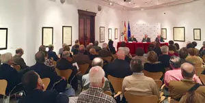 4. Imagen tomada de la mesa con parte del público, integrado por cerca de cien personas