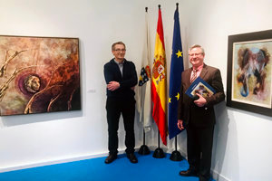 2. El artista Fondevila y el coordinador de Actos de la Xunta en Madrid Ramón Jiménez instantes previos a la inauguración d ela muestra