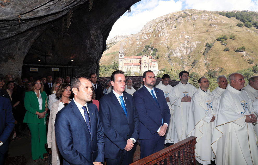 Presidente en actos Dia Asturias en Covadonga 4