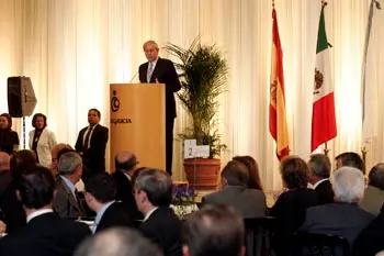 El presidente de la Xunta, durante su discurso en la comida con empresarios gallegos y mexicanos.
