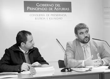 José Luis Quintela, director de Intermón, y Jacinto Braña, director de la Agencia Asturiana de Cooperación.