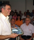 Fernández, durante el encuentro con el viceconsejero Valentín Ruiz.